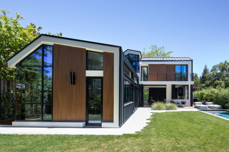 Luxury Composite Siding USA | The Definitive Architectural Guide